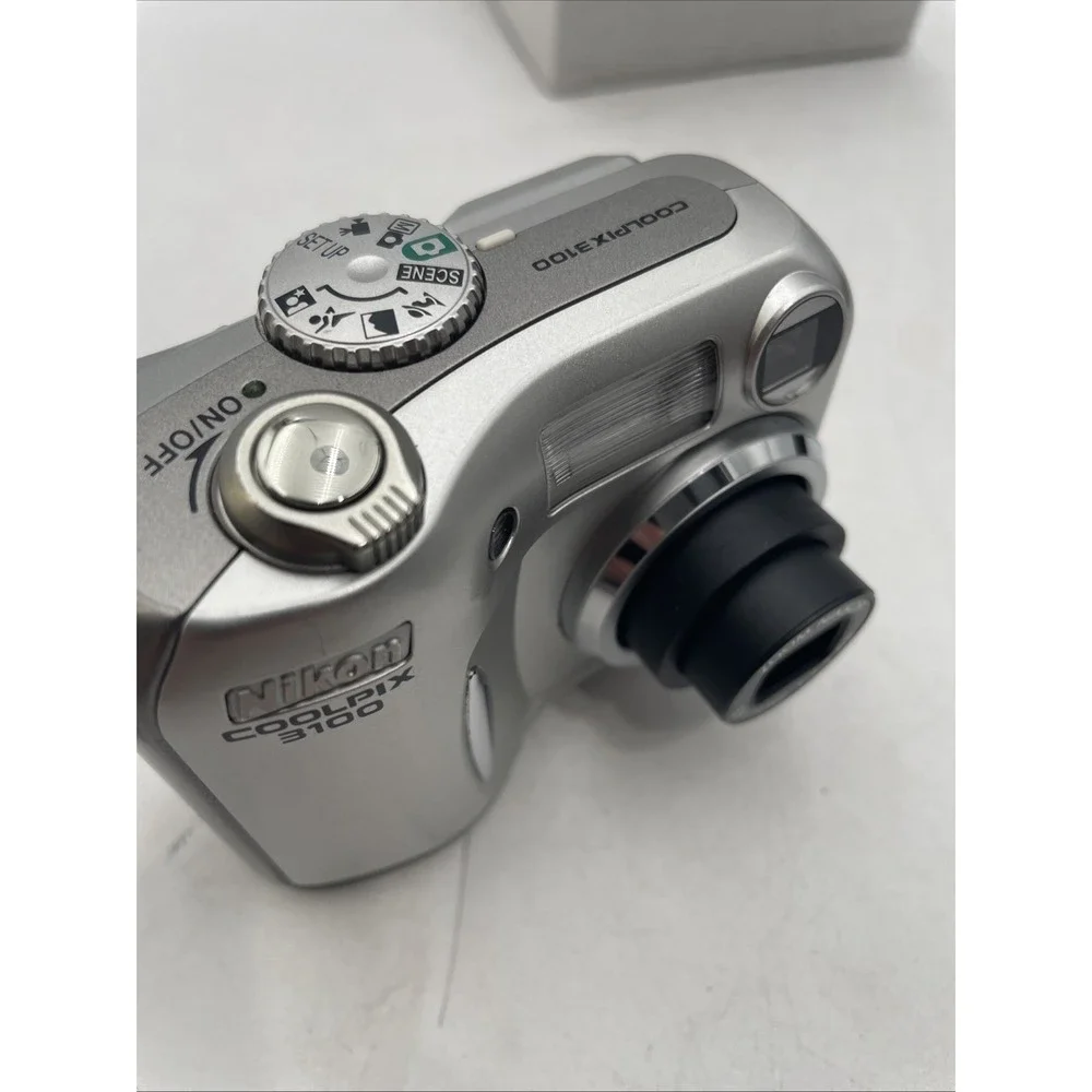 Nikon COOLPIX 3100 3.2MP Digital Camera 3X Optical Zoom +Battery+SD Card+Case